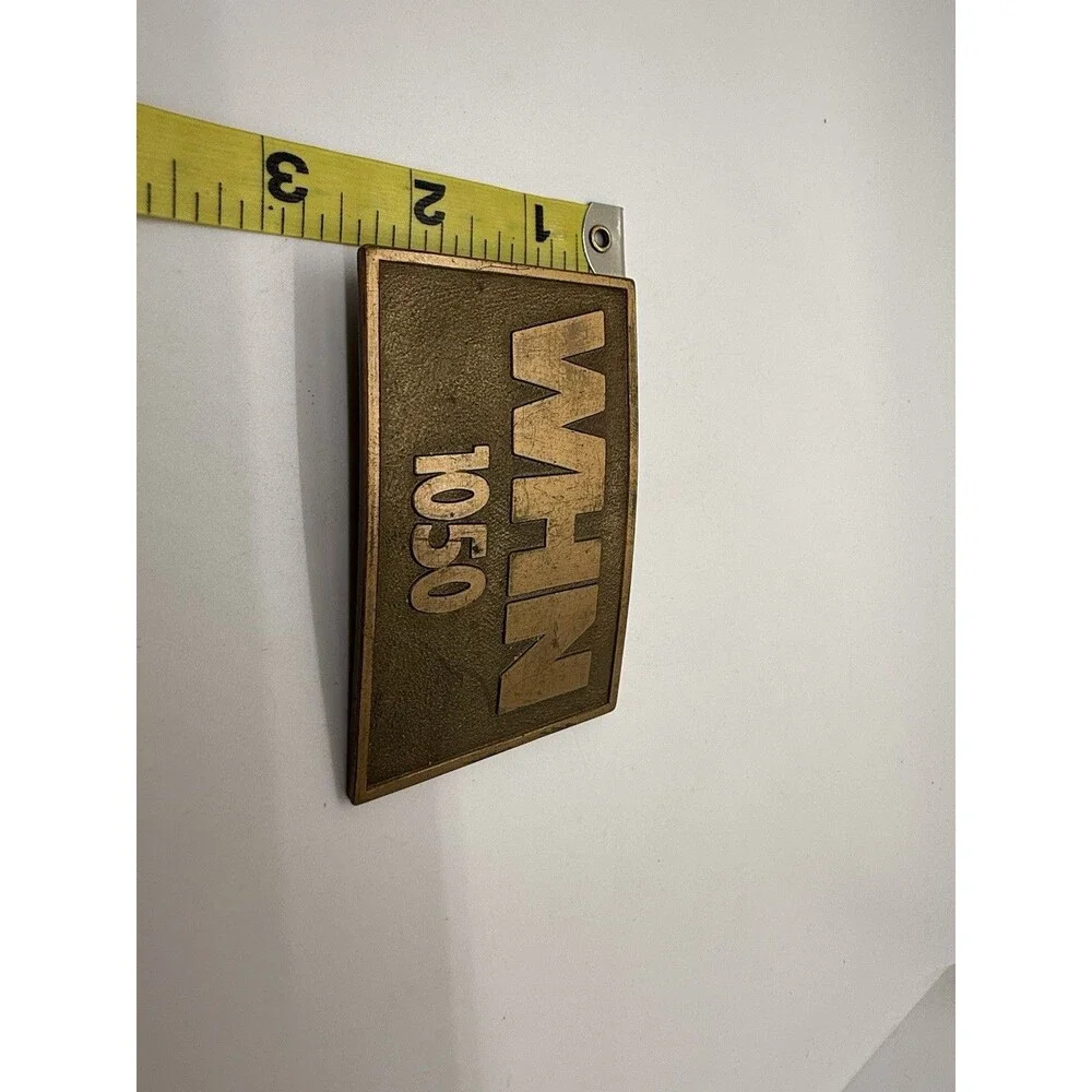 Vintage Belt Buckle WHN 1050 AM Radio Station From New York City Brass-Colored‎